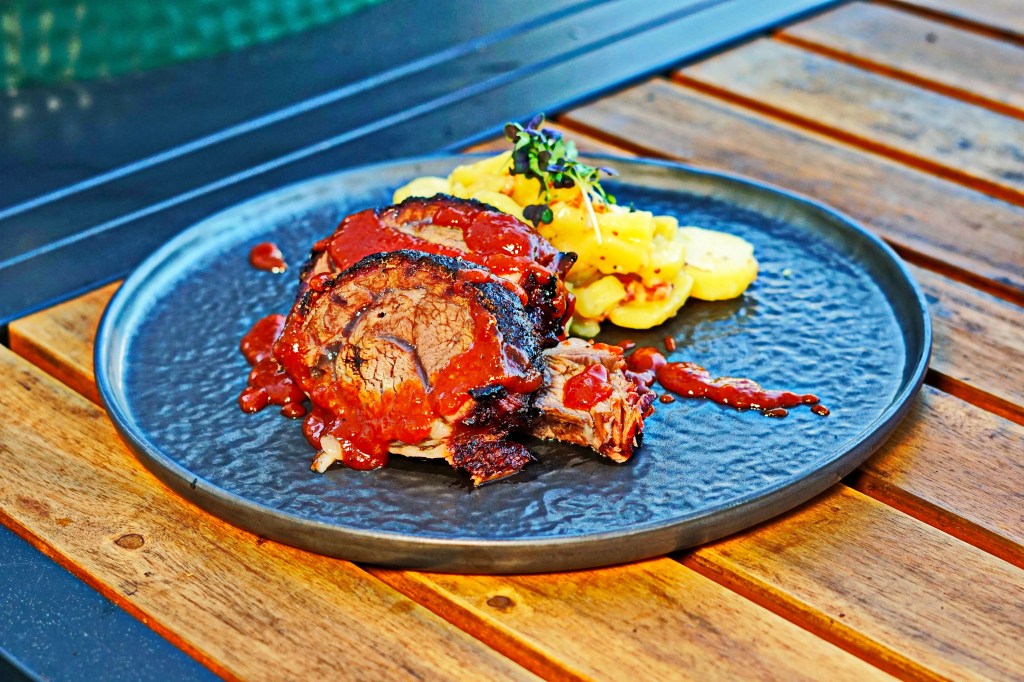 Beef Hammer angerichtet